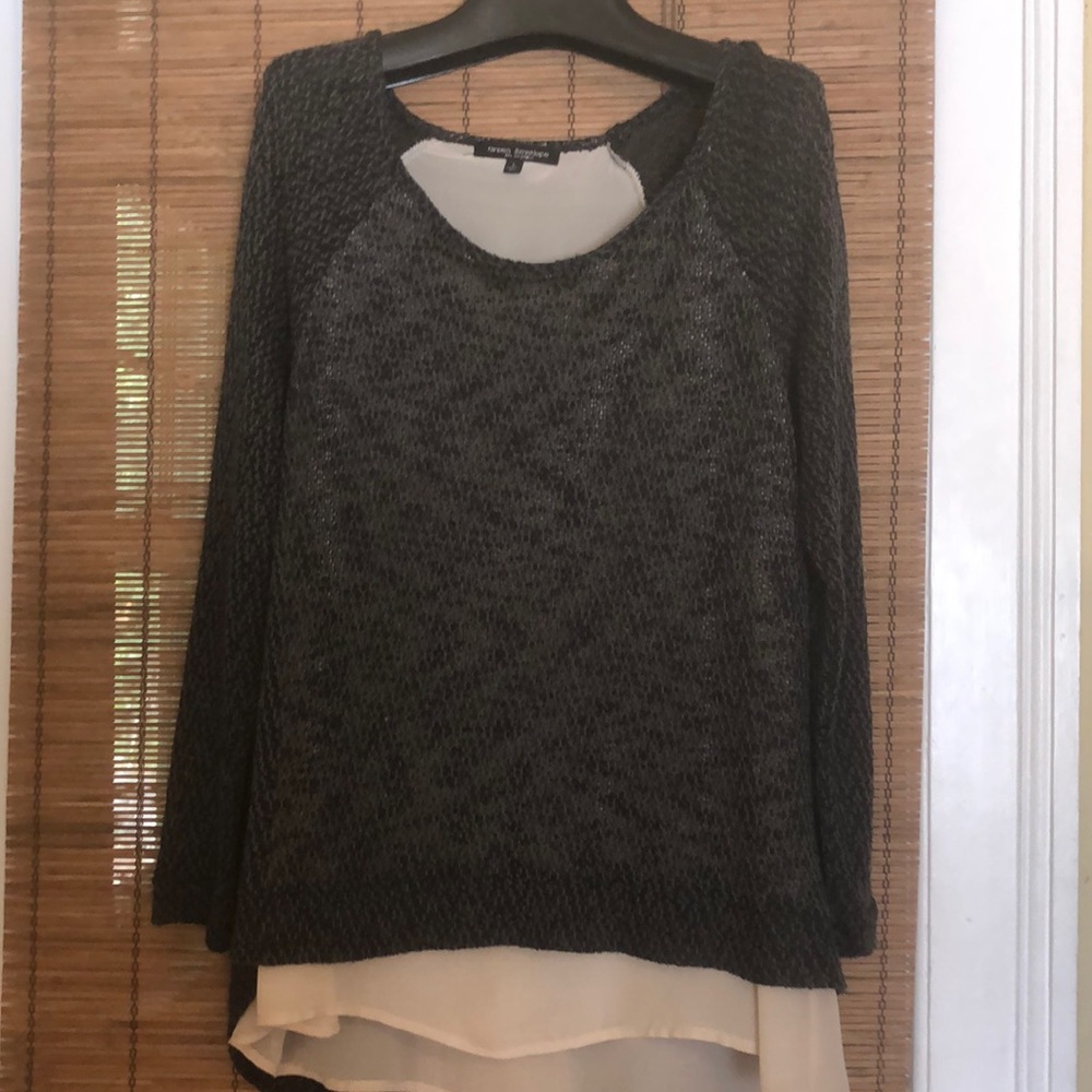 Long sleeve layered look  scoop neck top